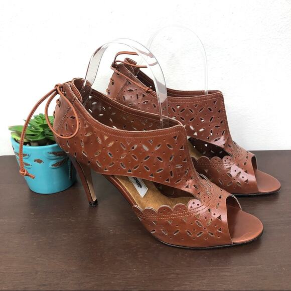 Manolo Blahnik Brown Perforated Open Toe Lace Back Sandals Heels Size 38
